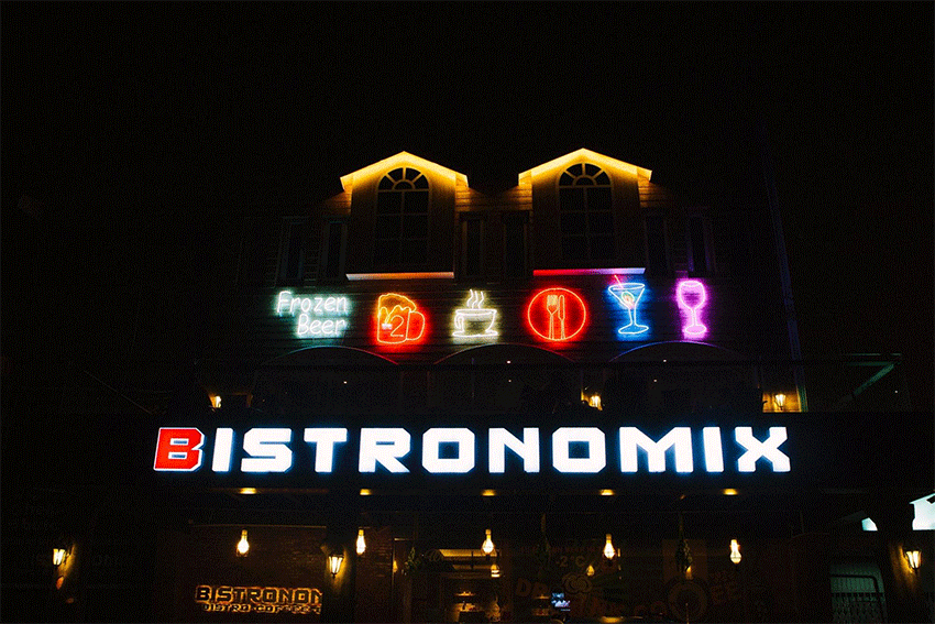 Bistronomix - Bar & Café Modern dengan Frozen Beer Pertama di Medan