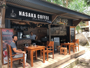 Nasaka Coffee & Resto - Kafe Santai di Tepi Pantai Iboih