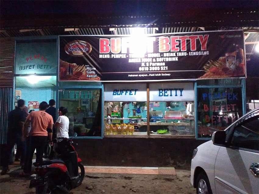 Pempek Buffet Betty - Pempek Buffet Unik di Bengkulu