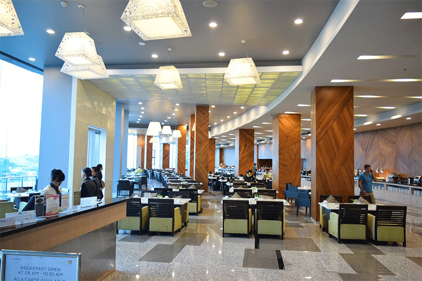 Square Restaurant - Restoran Premium Novotel Lampung