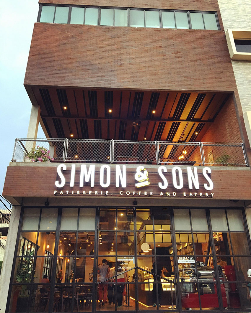 Simon & Sons - Kafe Stylish & Comfort Food Favorit di Jambi