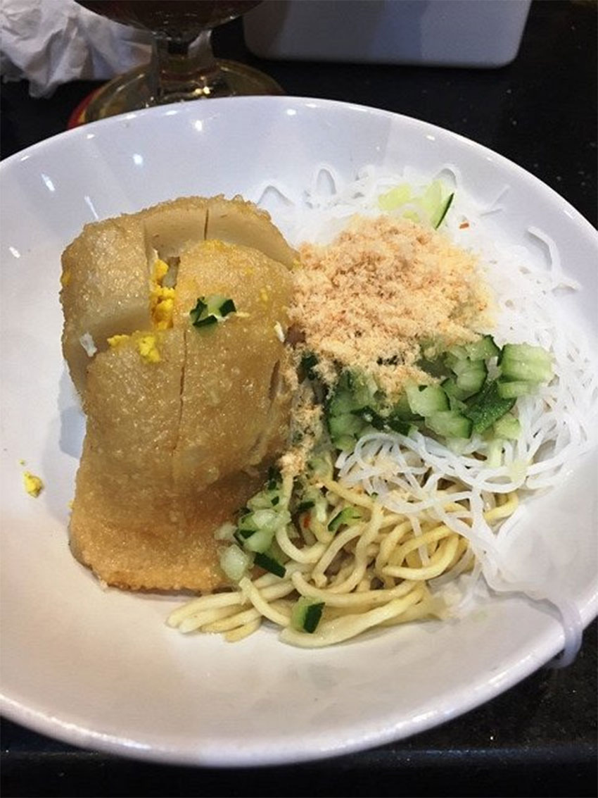 Pempek Selamat - Kuliner Pempek Legendaris di Jambi