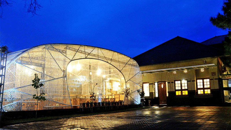 Hummingbird Eatery & Space di Bandung